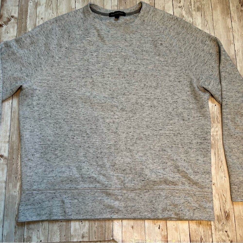 Banana Republic, raglan sleeve, grey/black marl textured knit crewneck-size L